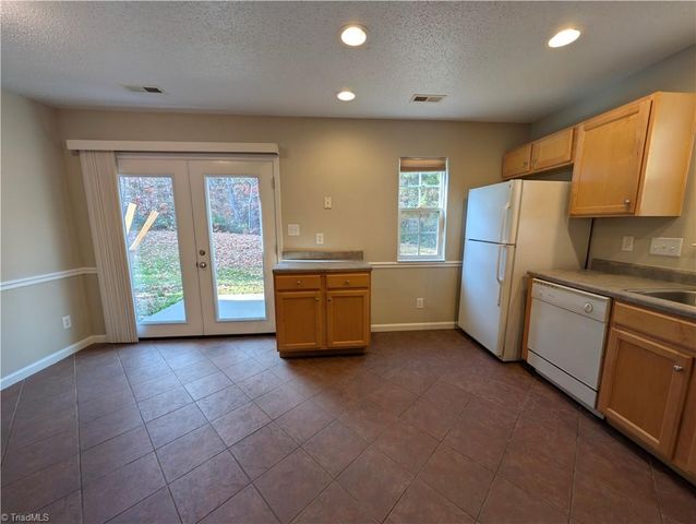 275 Malamute Lane, Greensboro, NC 27407