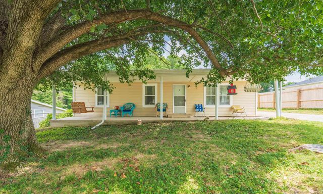 1330 Hillcrest Road, Bedford, IN 47421