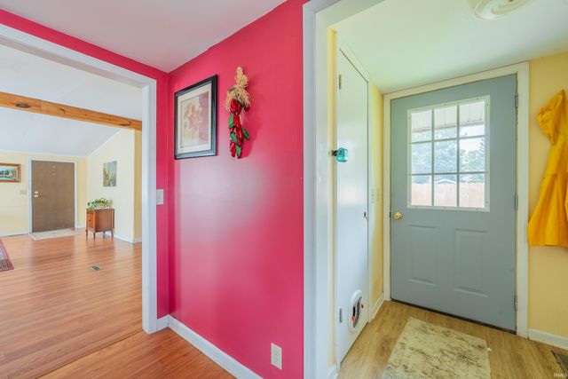 1330 Hillcrest Road, Bedford, IN 47421