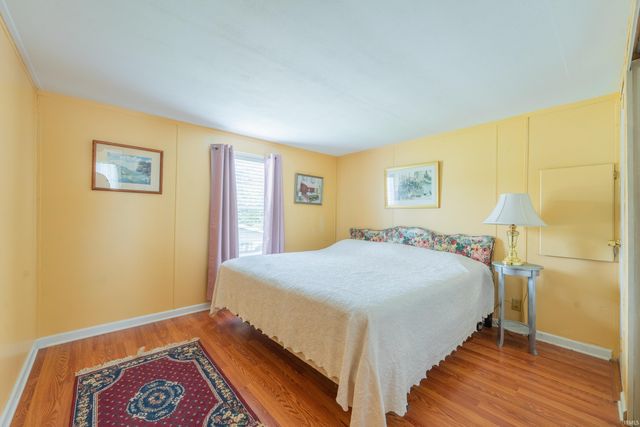 1330 Hillcrest Road, Bedford, IN 47421