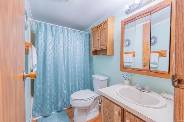 1330 Hillcrest Road, Bedford, IN 47421