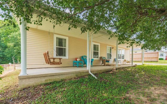 1330 Hillcrest Road, Bedford, IN 47421