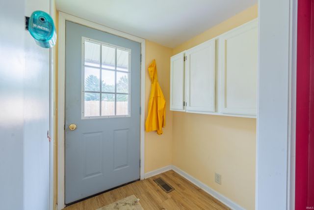 1330 Hillcrest Road, Bedford, IN 47421