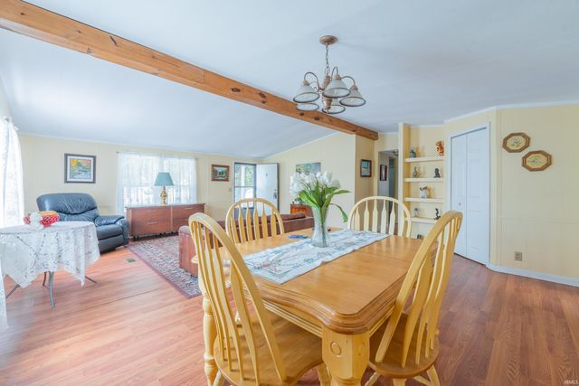 1330 Hillcrest Road, Bedford, IN 47421