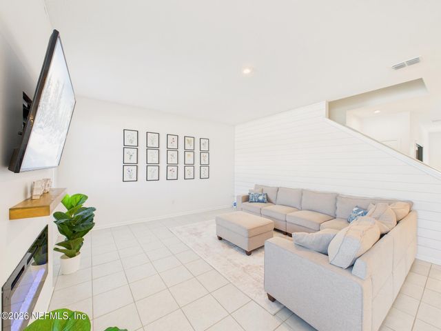 583 BUTTONWOOD Loop, Yulee, FL 32097