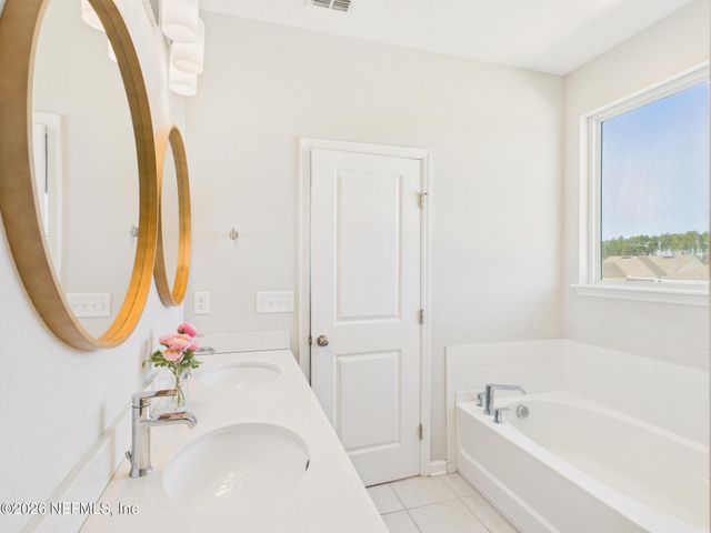 583 BUTTONWOOD Loop, Yulee, FL 32097