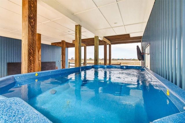 106 Belaire Dr, Rockport, TX 78382