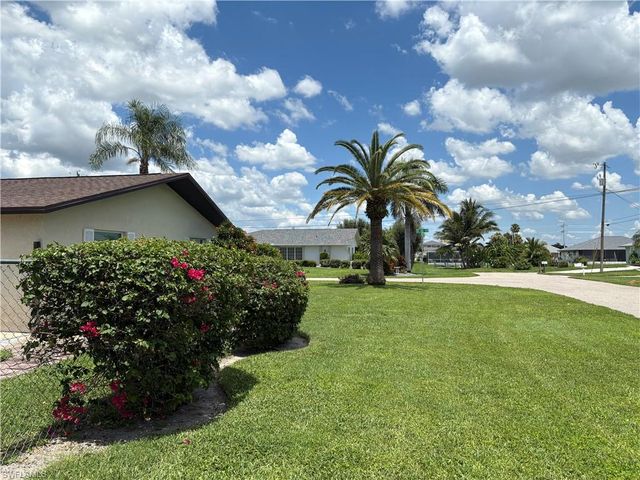 126 SE 40th TER, Cape Coral, FL 33904