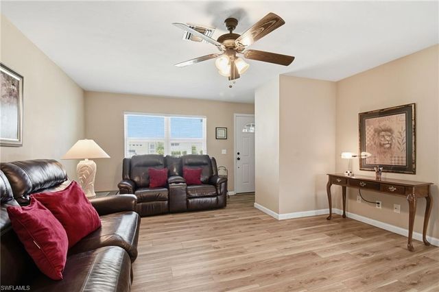 126 SE 40th TER, Cape Coral, FL 33904