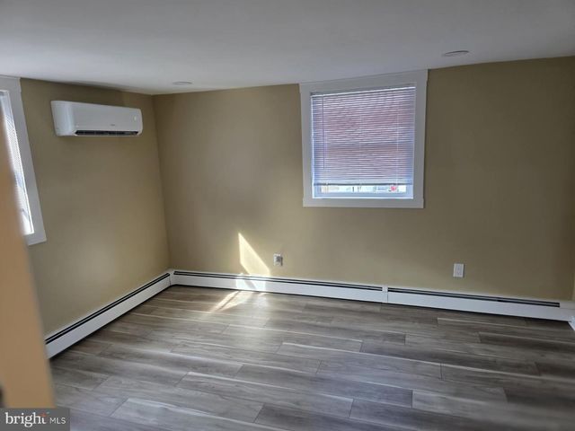 410 LOGAN ST, Bristol, PA 19007