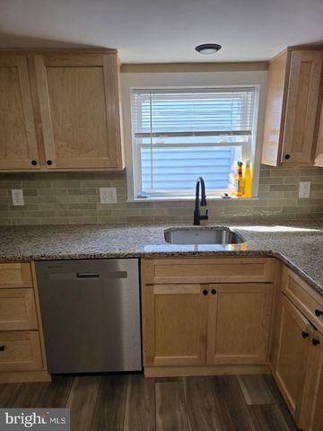 410 LOGAN ST, Bristol, PA 19007