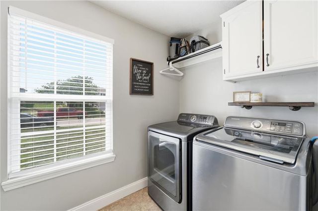 1910 Chestnut Drive, Pleasant Hill, MO 64080