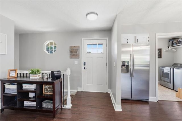 1910 Chestnut Drive, Pleasant Hill, MO 64080