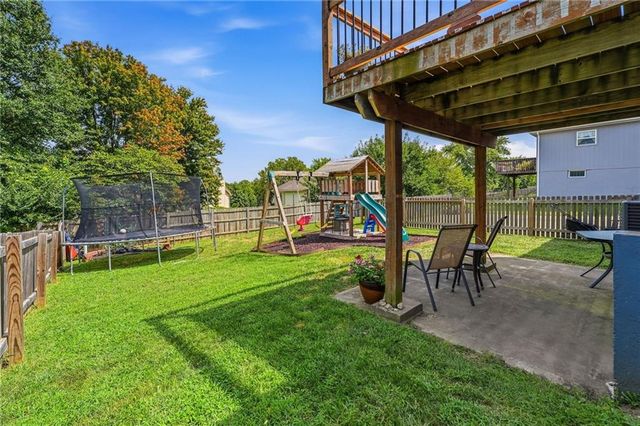 1910 Chestnut Drive, Pleasant Hill, MO 64080