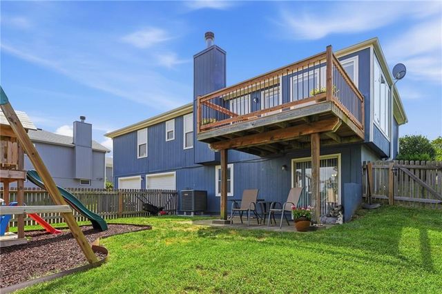 1910 Chestnut Drive, Pleasant Hill, MO 64080