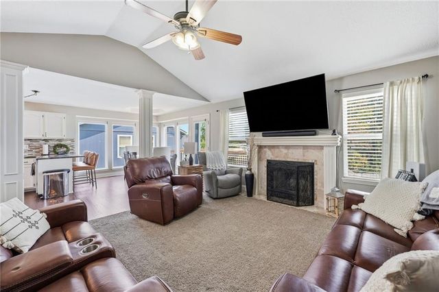 1910 Chestnut Drive, Pleasant Hill, MO 64080