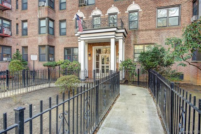 87-10 34th Avenue 6M, Jackson Heights, NY 11372