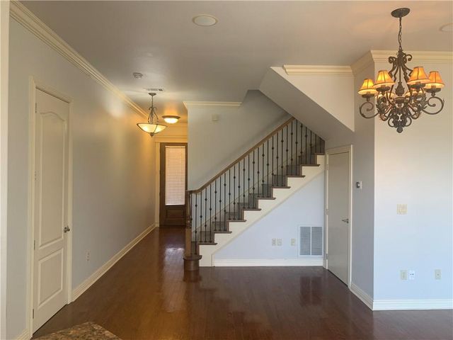 2645 S Everest Avenue, Rogers, AR 72758