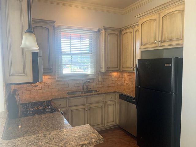 2645 S Everest Avenue, Rogers, AR 72758