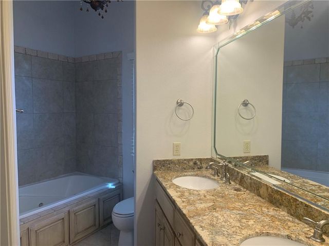 2645 S Everest Avenue, Rogers, AR 72758