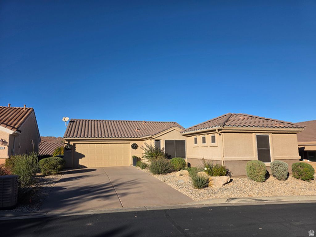 1670 W WARM RIVER DR, St. George, UT 84790