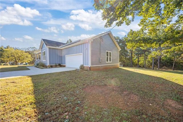 1915 Lambert Road, Graham, NC 27253