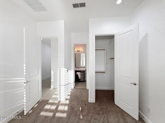 25724 N 19th Glen, Phoenix, AZ 85085
