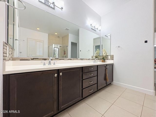 25724 N 19th Glen, Phoenix, AZ 85085