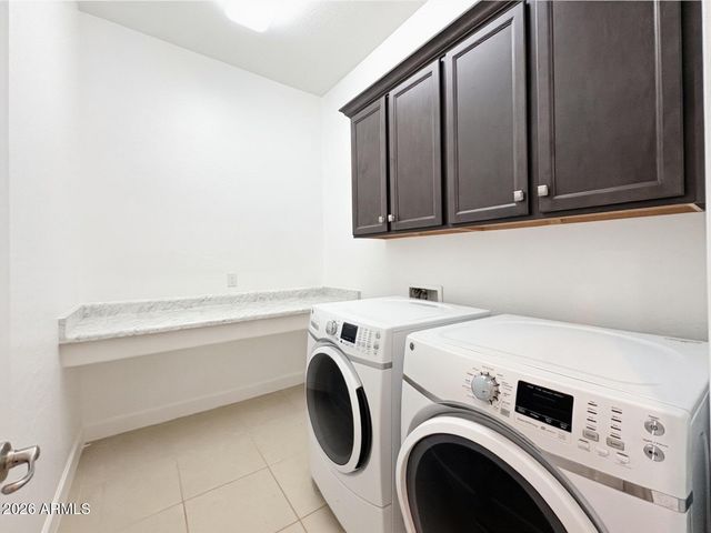 25724 N 19th Glen, Phoenix, AZ 85085