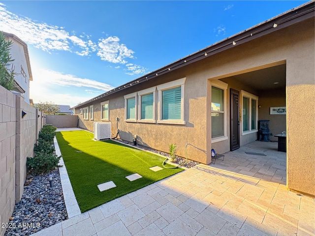 25724 N 19th Glen, Phoenix, AZ 85085