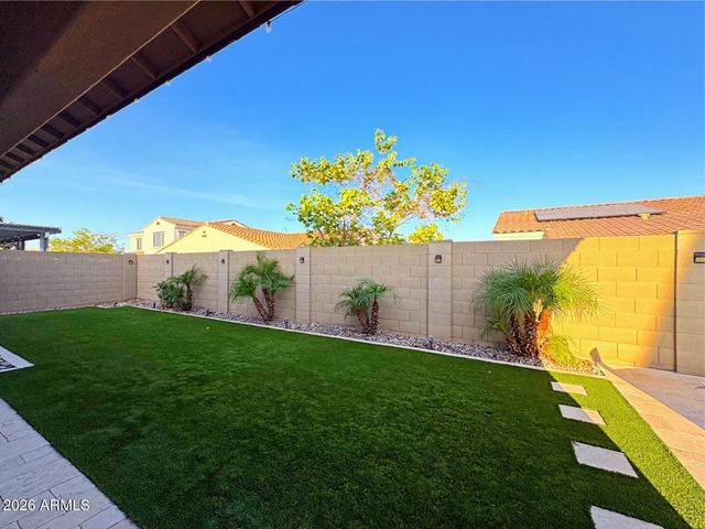 25724 N 19th Glen, Phoenix, AZ 85085
