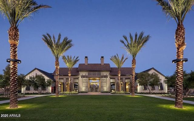 25724 N 19th Glen, Phoenix, AZ 85085