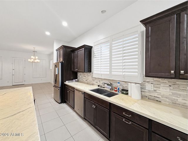 25724 N 19th Glen, Phoenix, AZ 85085