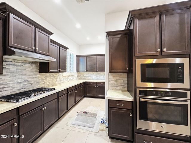 25724 N 19th Glen, Phoenix, AZ 85085