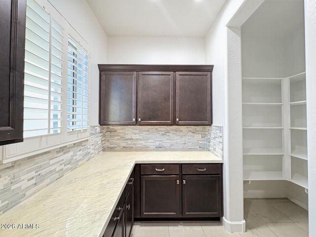 25724 N 19th Glen, Phoenix, AZ 85085