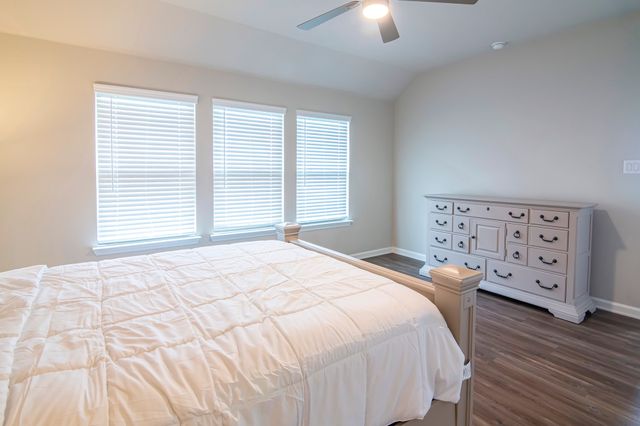 4718 BUTTONBUSH DR, Venus, TX 76084
