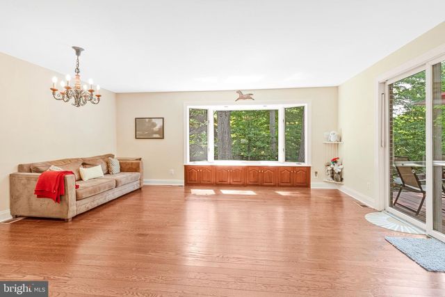 1502 HIGHWOOD DR, Mclean, VA 22101