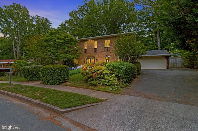 1502 HIGHWOOD DR, Mclean, VA 22101