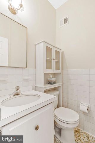 1502 HIGHWOOD DR, Mclean, VA 22101