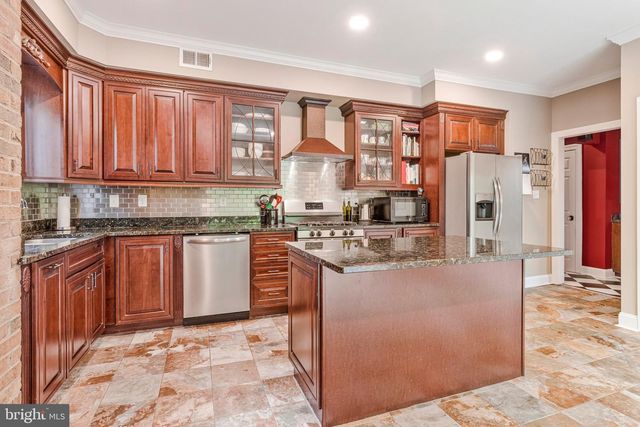 1502 HIGHWOOD DR, Mclean, VA 22101