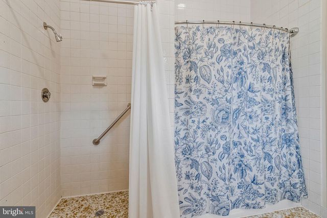 1502 HIGHWOOD DR, Mclean, VA 22101