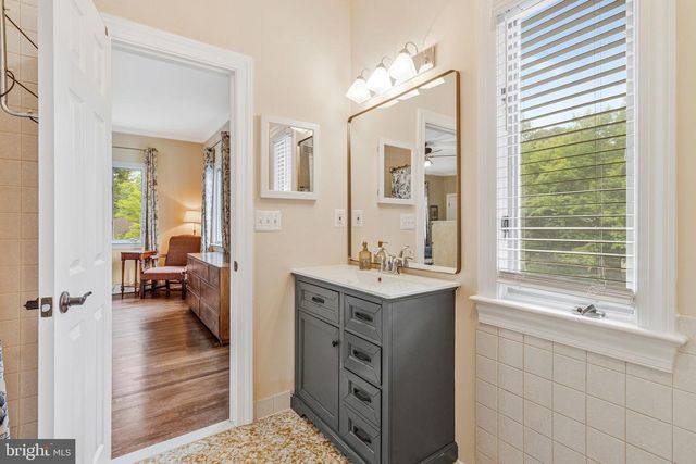 1502 HIGHWOOD DR, Mclean, VA 22101