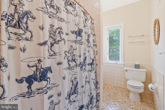 1502 HIGHWOOD DR, Mclean, VA 22101