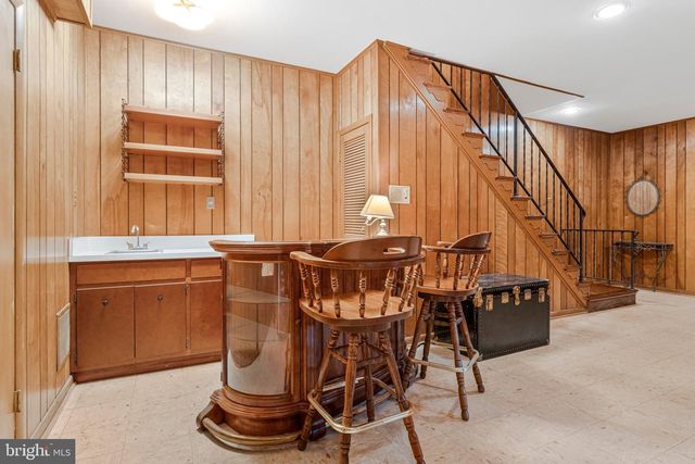 1502 HIGHWOOD DR, Mclean, VA 22101