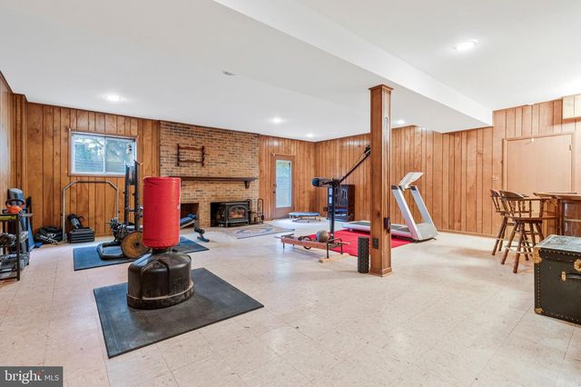 1502 HIGHWOOD DR, Mclean, VA 22101