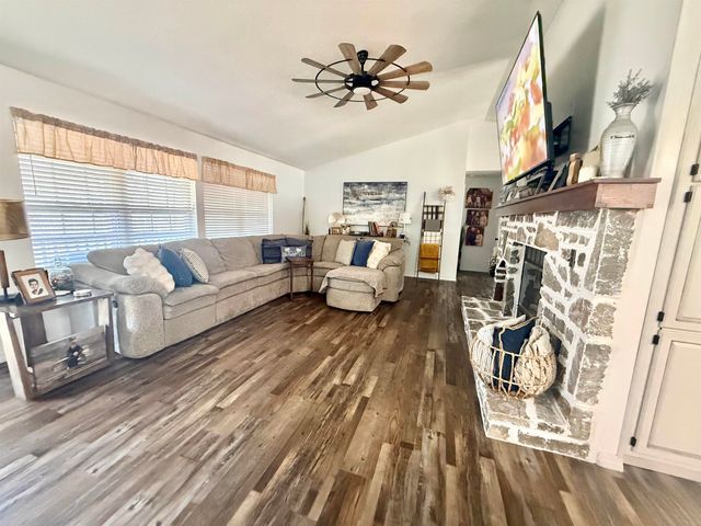 74 Hualapi Drive, Cherokee Village, AR 72529