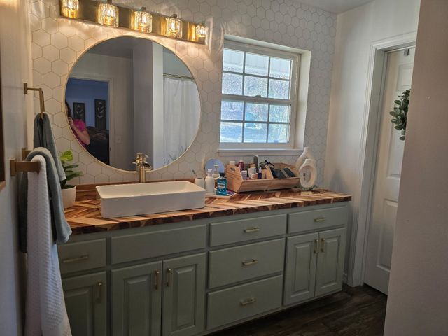 74 Hualapi Drive, Cherokee Village, AR 72529