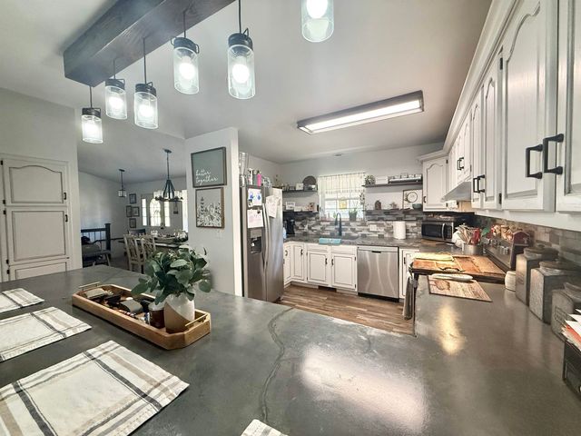 74 Hualapi Drive, Cherokee Village, AR 72529