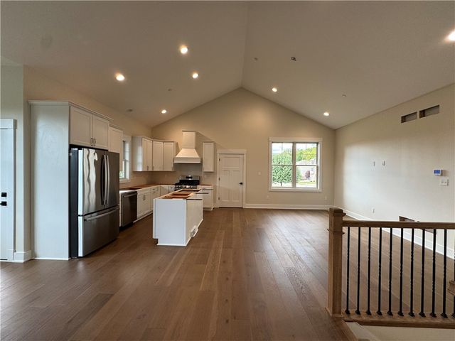 1124 Bayberry Dr, North Strabane, PA 15317