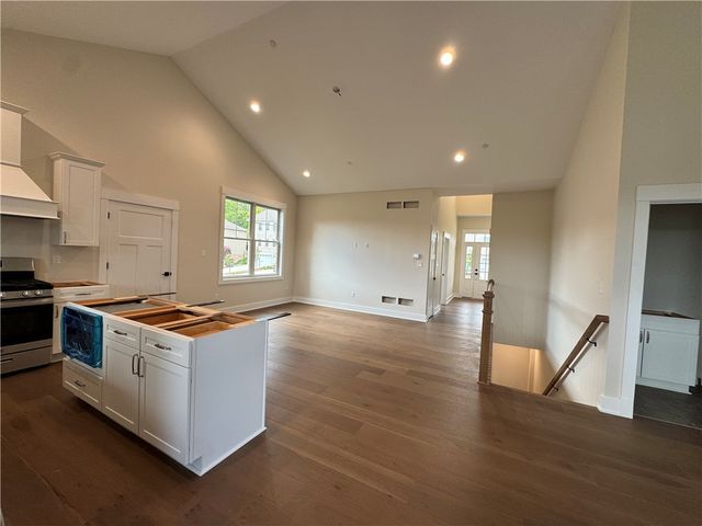 1124 Bayberry Dr, North Strabane, PA 15317